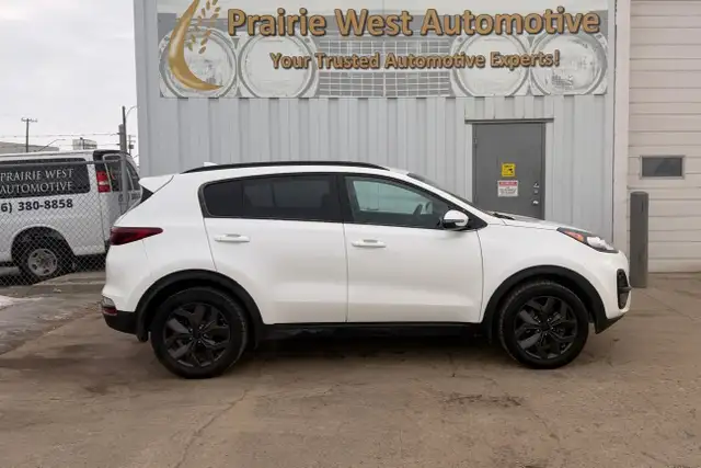 2022 Kia Sportage LX AWD - Photo 3