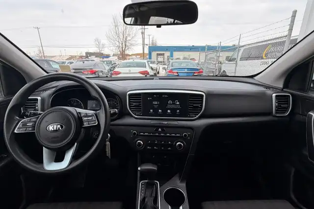 2022 Kia Sportage LX AWD - Photo 16