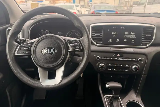 2022 Kia Sportage LX AWD - Photo 17