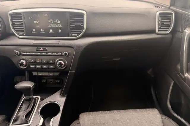2022 Kia Sportage LX AWD - Photo 18