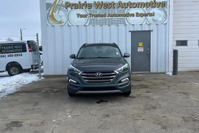 2017 Hyundai Tucson AWD 4dr 1.6L SE - Photo 2