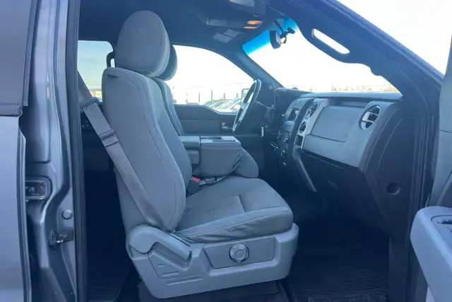 2014 Ford F-150 4WD SuperCrew 145' XLT - Photo 11