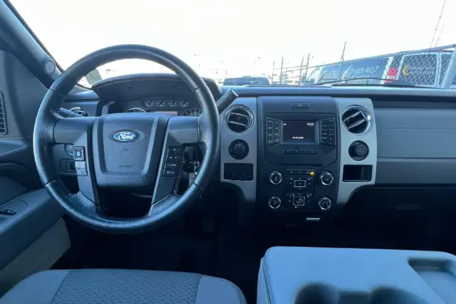 2014 Ford F-150 4WD SuperCrew 145' XLT - Photo 18