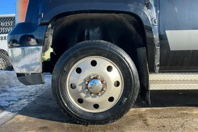 2008 GMC Sierra 3500HD 4WD Crew Cab 167' DRW SLT - Photo 7