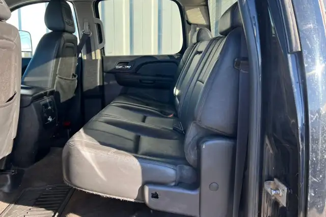 2008 GMC Sierra 3500HD 4WD Crew Cab 167' DRW SLT - Photo 10