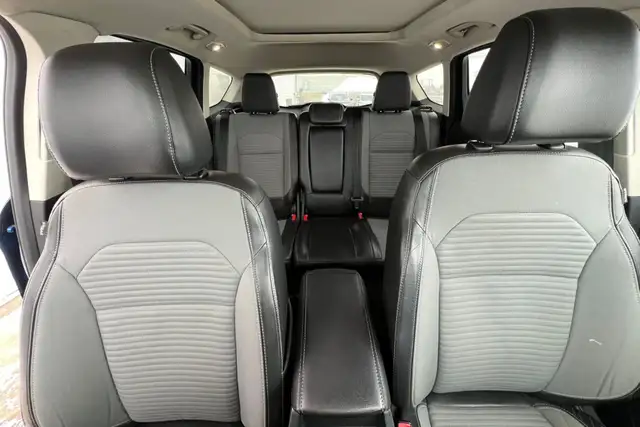 2017 Ford Escape 4WD 4dr Titanium - Photo 17