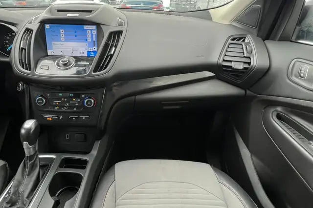 2017 Ford Escape 4WD 4dr Titanium - Photo 20
