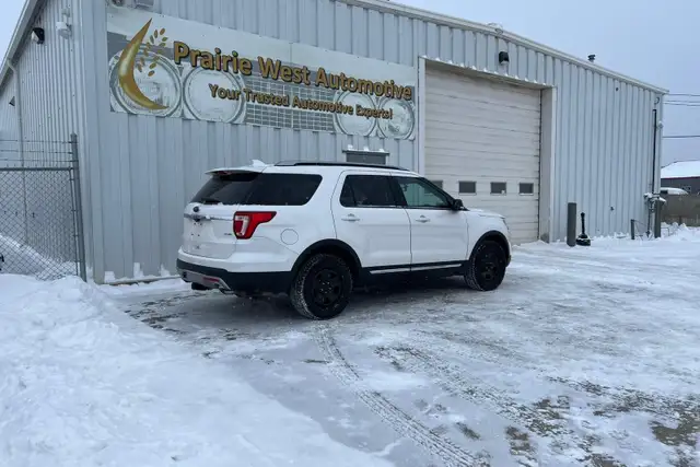 2016 Ford Explorer 4WD 4dr XLT - Photo 5
