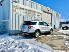 2017 Ford Explorer 4WD 4dr Limited - Photo 5