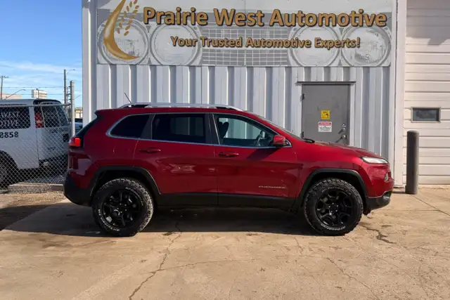 2014 Jeep Cherokee 4WD 4dr Limited - Photo 4