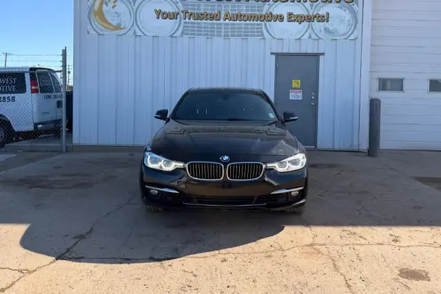 2017 BMW 3-Series 4dr Sdn 330i xDrive AWD - Photo 2