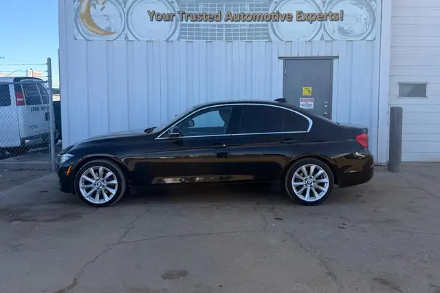 2017 BMW 3-Series 4dr Sdn 330i xDrive AWD - Photo 8