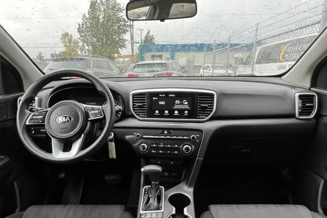 2021 Kia Sportage LX AWD - Photo 11