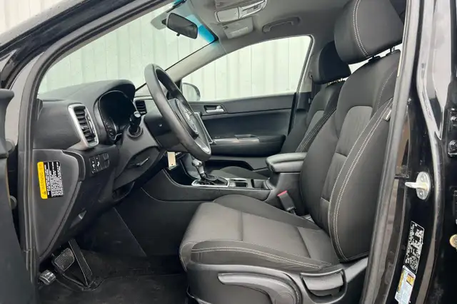 2021 Kia Sportage LX AWD - Photo 14