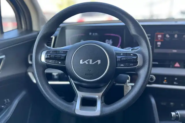 2023 Kia Sportage LX FWD - Photo 8
