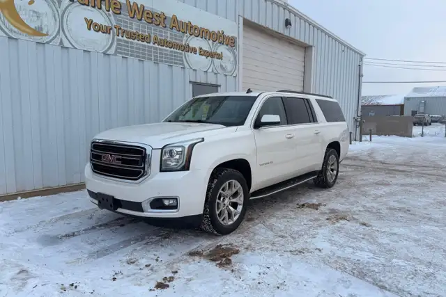 2015 GMC Yukon XL 4WD 4dr SLT - Photo 9