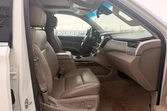 2015 GMC Yukon XL 4WD 4dr SLT - Photo 12