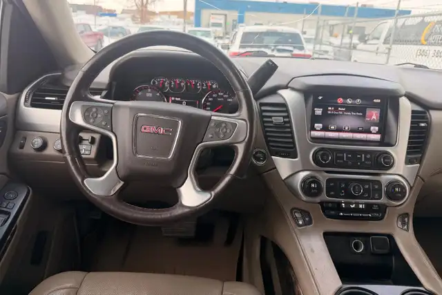 2015 GMC Yukon XL 4WD 4dr SLT - Photo 18