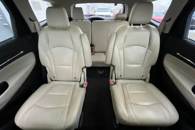 2018 Buick Enclave AWD 4dr Essence - Photo 14