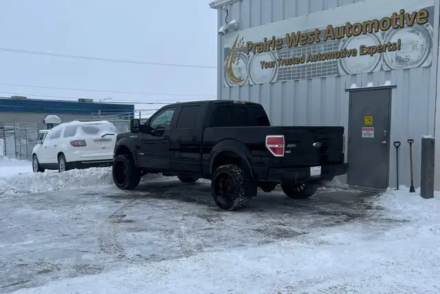 2011 Ford F-150 4WD SuperCrew 145' XLT - Photo 7