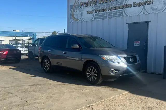 2015 Nissan Pathfinder 4WD 4dr S - Photo 3