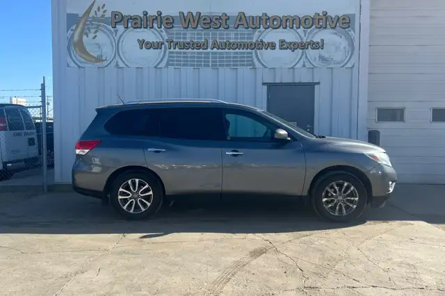 2015 Nissan Pathfinder 4WD 4dr S - Photo 4
