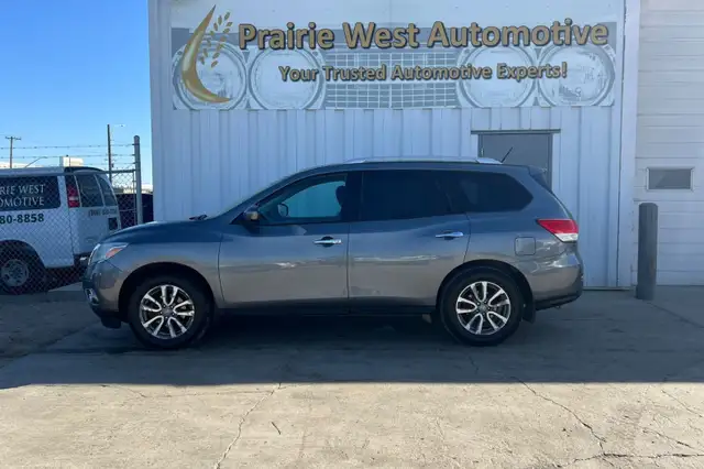2015 Nissan Pathfinder 4WD 4dr S - Photo 8