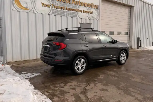 2018 GMC Terrain FWD 4dr SLE - Photo 5