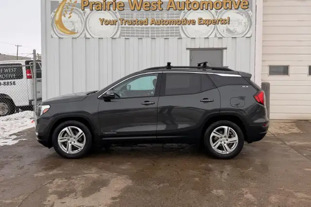 2018 GMC Terrain FWD 4dr SLE - Photo 9