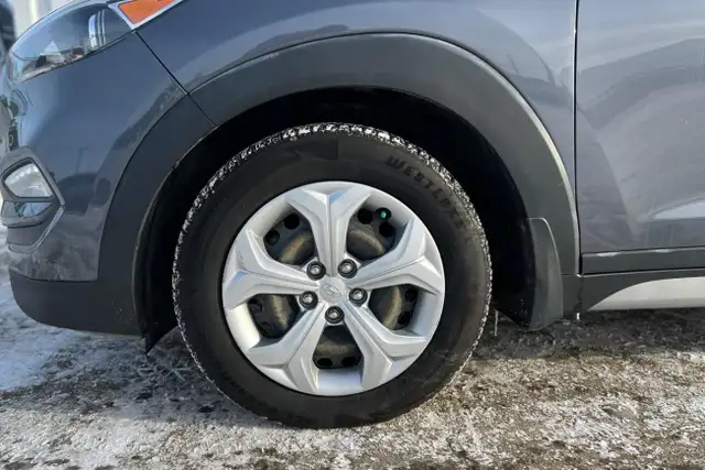 2018 Hyundai Tucson 2.0L FWD - Photo 10