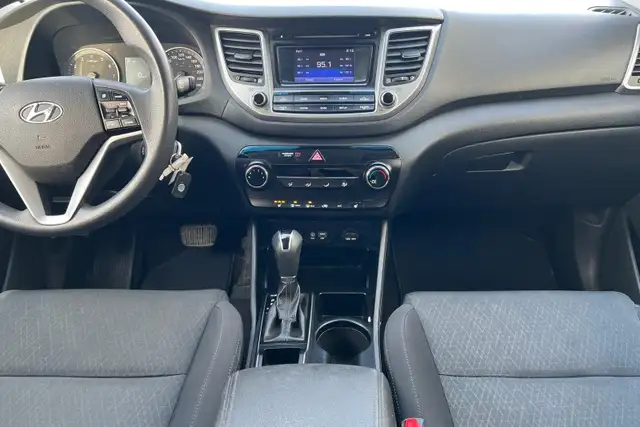 2018 Hyundai Tucson 2.0L FWD - Photo 16