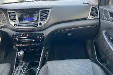 2018 Hyundai Tucson 2.0L FWD - Photo 18