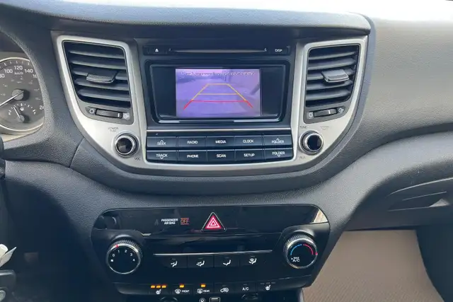 2018 Hyundai Tucson 2.0L FWD - Photo 21