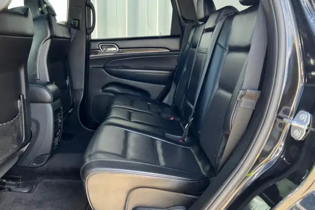 2018 Jeep Grand Cherokee Overland 4x4 - Photo 16