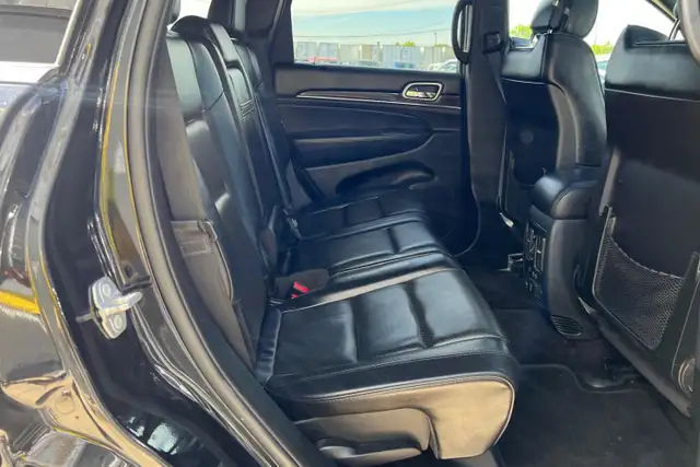 2018 Jeep Grand Cherokee Overland 4x4 - Photo 17
