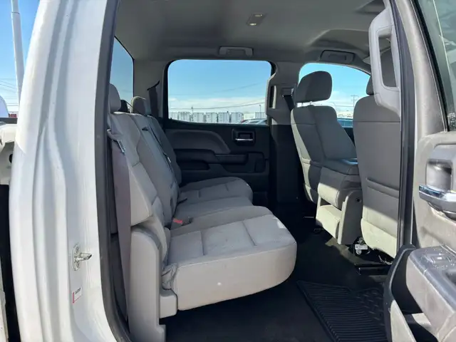 2017 Chevrolet Silverado 1500 4WD Crew Cab 143.5' LS - Photo 9