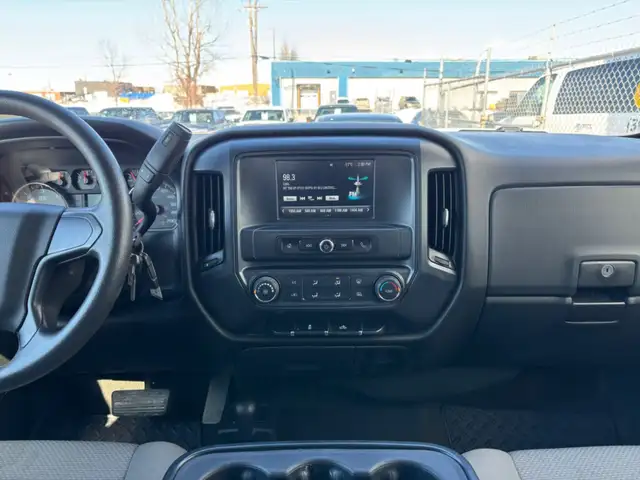 2017 Chevrolet Silverado 1500 4WD Crew Cab 143.5' LS - Photo 10