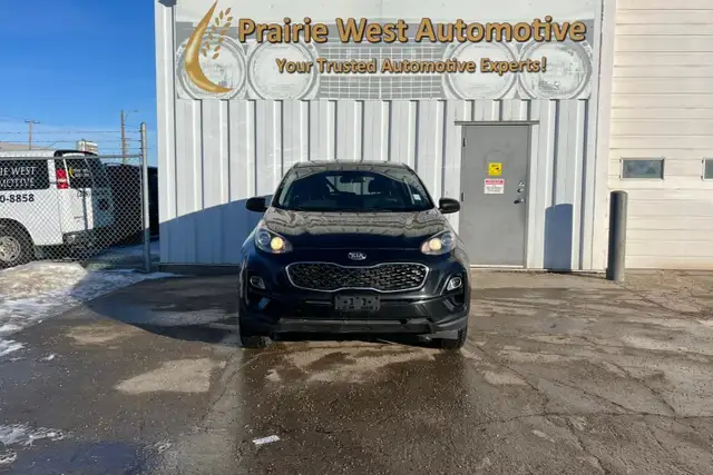 2021 Kia Sportage LX AWD - Photo 2