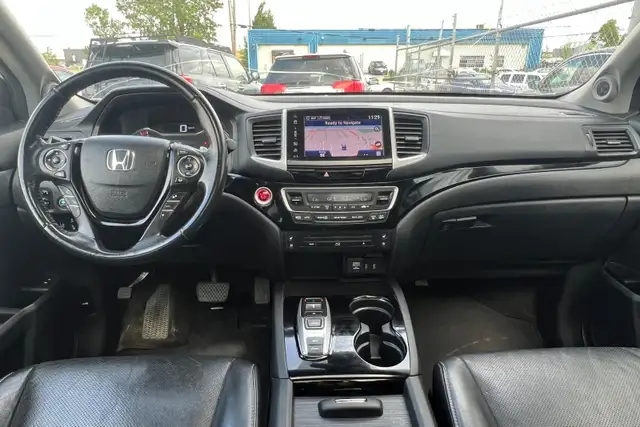 2017 Honda Pilot 4WD 4dr Touring - Photo 11