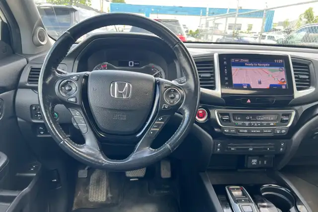 2017 Honda Pilot 4WD 4dr Touring - Photo 12