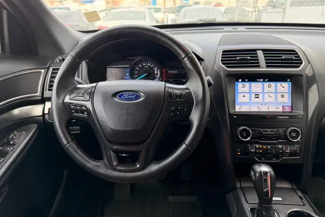 2019 Ford Explorer XLT 4WD - Photo 9