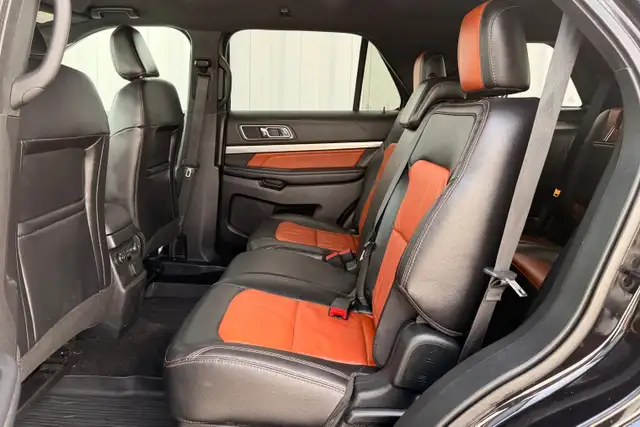 2019 Ford Explorer XLT 4WD - Photo 23