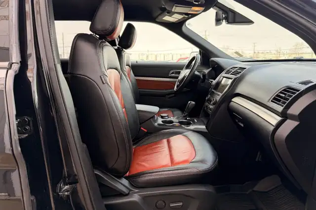 2019 Ford Explorer XLT 4WD - Photo 26