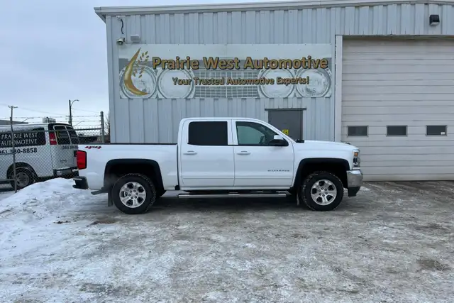 2018 Chevrolet Silverado 1500 4WD Crew Cab 143.5' LT w/1LT - Photo 4