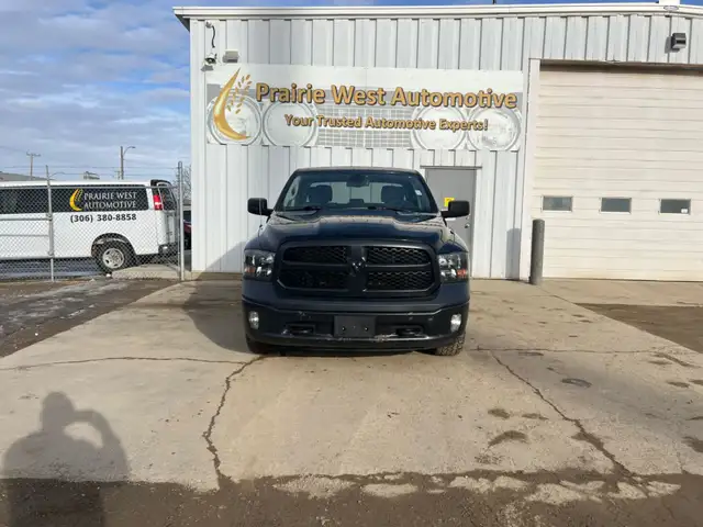 2023 Ram 1500 Classic Tradesman 4x4 Crew Cab 5'7' Box - Photo 2
