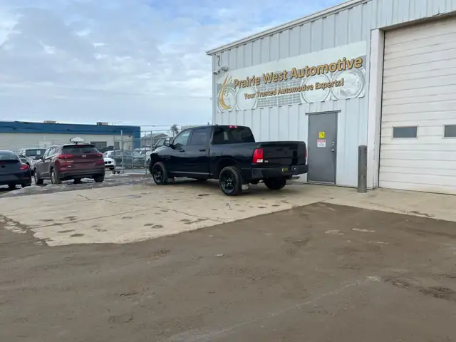 2023 Ram 1500 Classic Tradesman 4x4 Crew Cab 5'7' Box - Photo 7