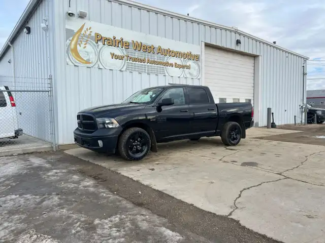 2023 Ram 1500 Classic Tradesman 4x4 Crew Cab 5'7' Box - Photo 9