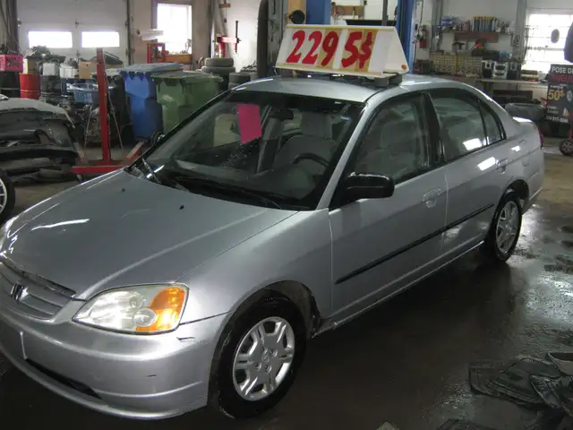 2002 Honda Civic DX PETIT BUDGET !! - Photo 2