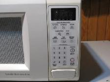 GE Countertop Microwave Oven - Photo 3