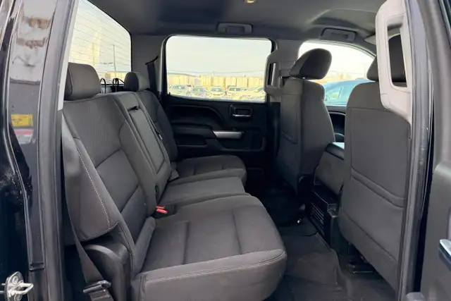 2018 Chevrolet Silverado 1500 4WD Crew Cab 143.5' LT w/1LT - Photo 14